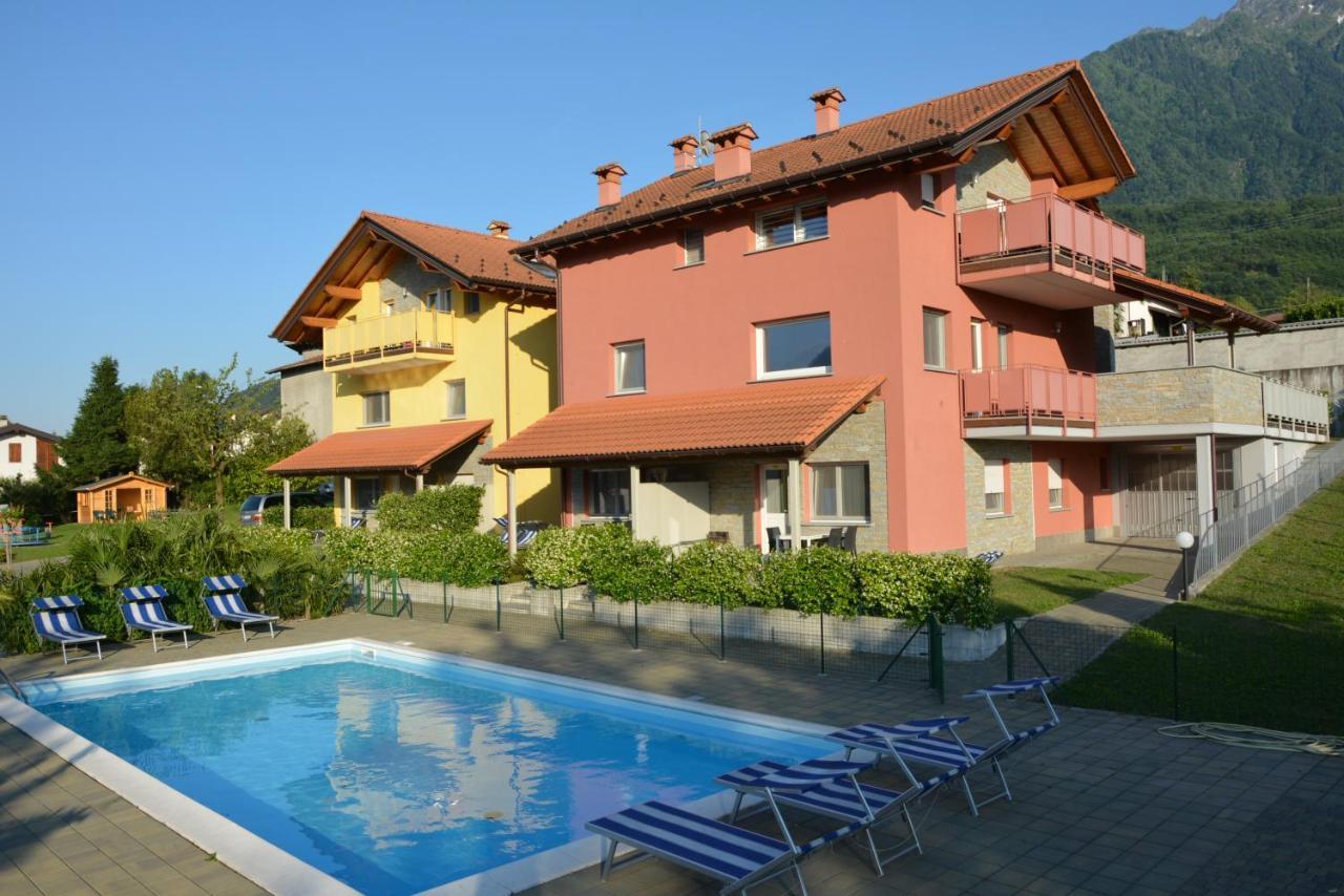 Residence Girasole Casa Rossa A Colico Bagian luar foto
