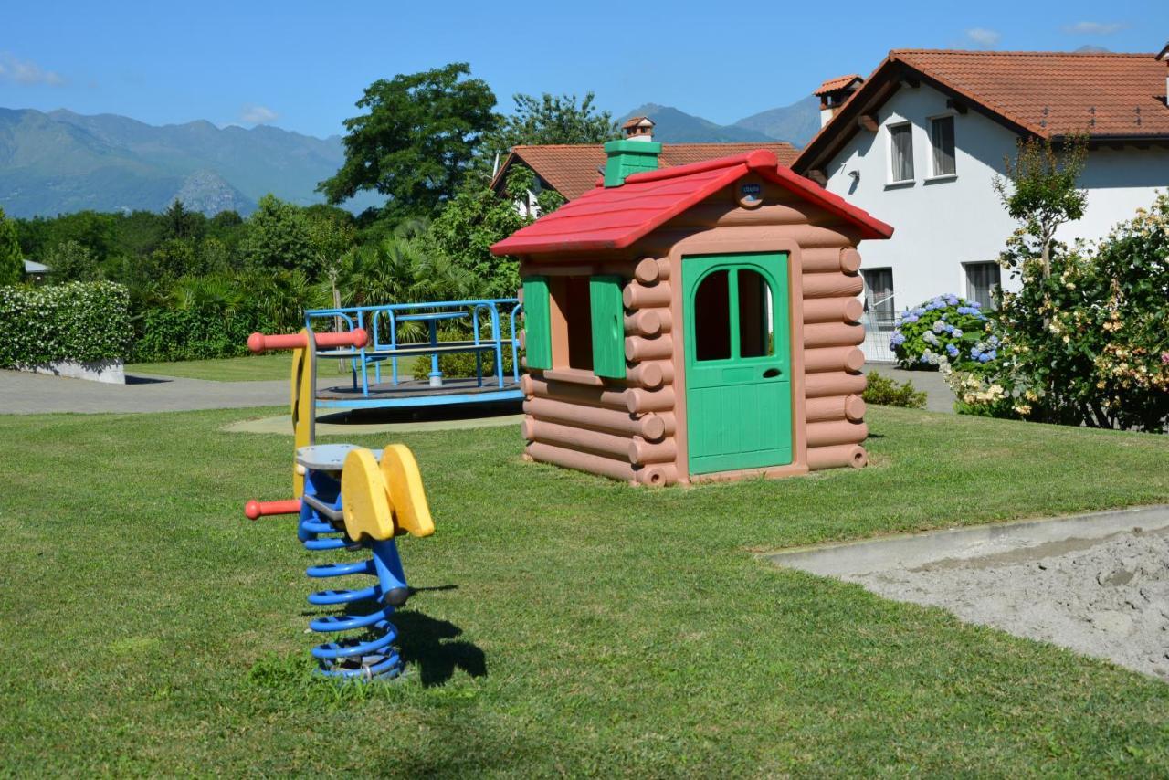 Residence Girasole Casa Rossa A Colico Bagian luar foto