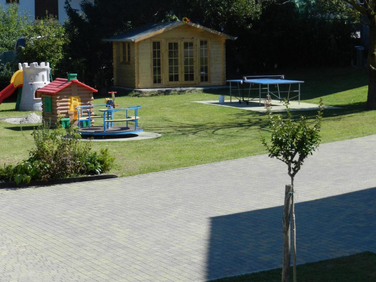 Residence Girasole Casa Rossa A Colico Bagian luar foto