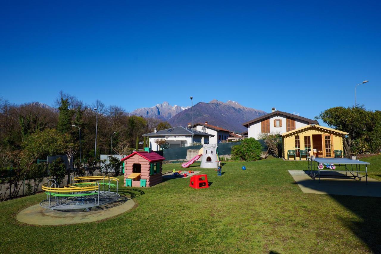 Residence Girasole Casa Rossa A Colico Bagian luar foto