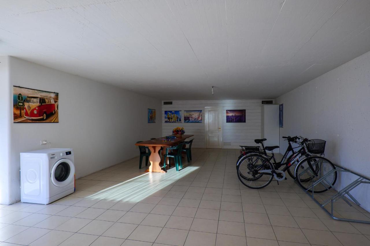 Residence Girasole Casa Rossa A Colico Bagian luar foto